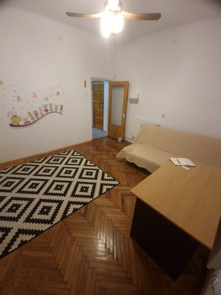 Tineretului metrou, Casa interbelica, 2 corpuri, destinatie mixta rez. & com.